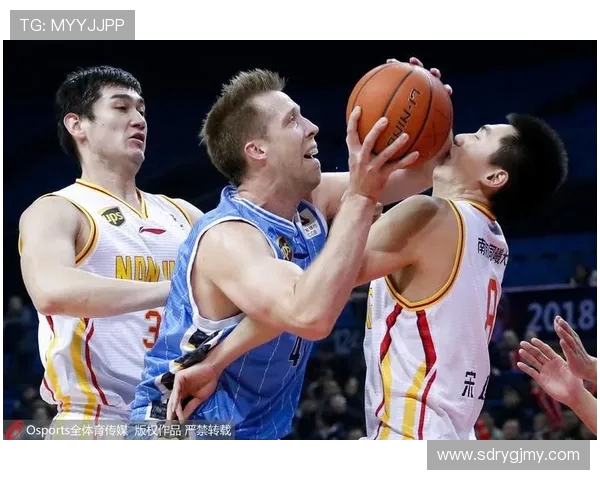 安嫩与汉密尔顿激战正酣比分揭晓引发球迷热议