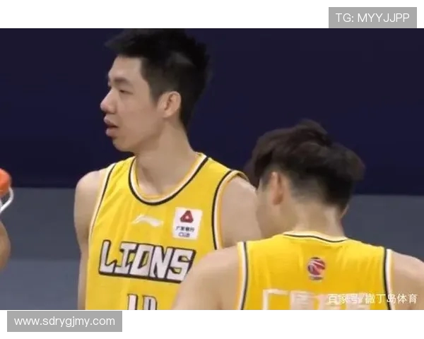 朱俊龙：从青涩少年到篮球场上的璀璨明星之路探索
