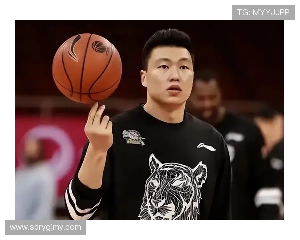 李根的篮球之路：从青涩少年到职业赛场的奋斗历程与荣耀时刻